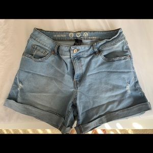 Light washed Denim shorts